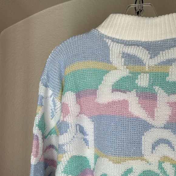 Women’s long sleeve, mock neck colorful sweater with large floral pattern, M - Picture 7 of 11